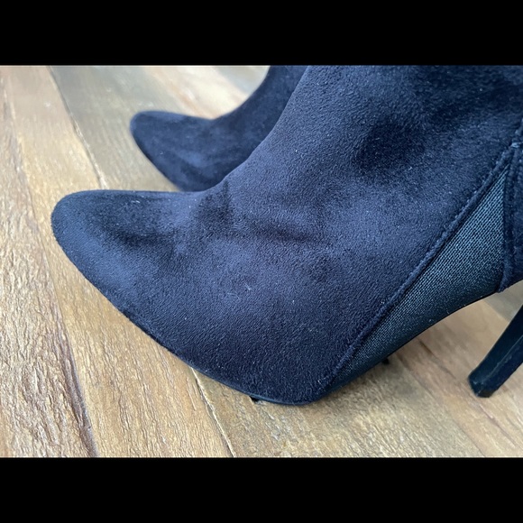 Black ankle boot heels - Picture 4 of 10